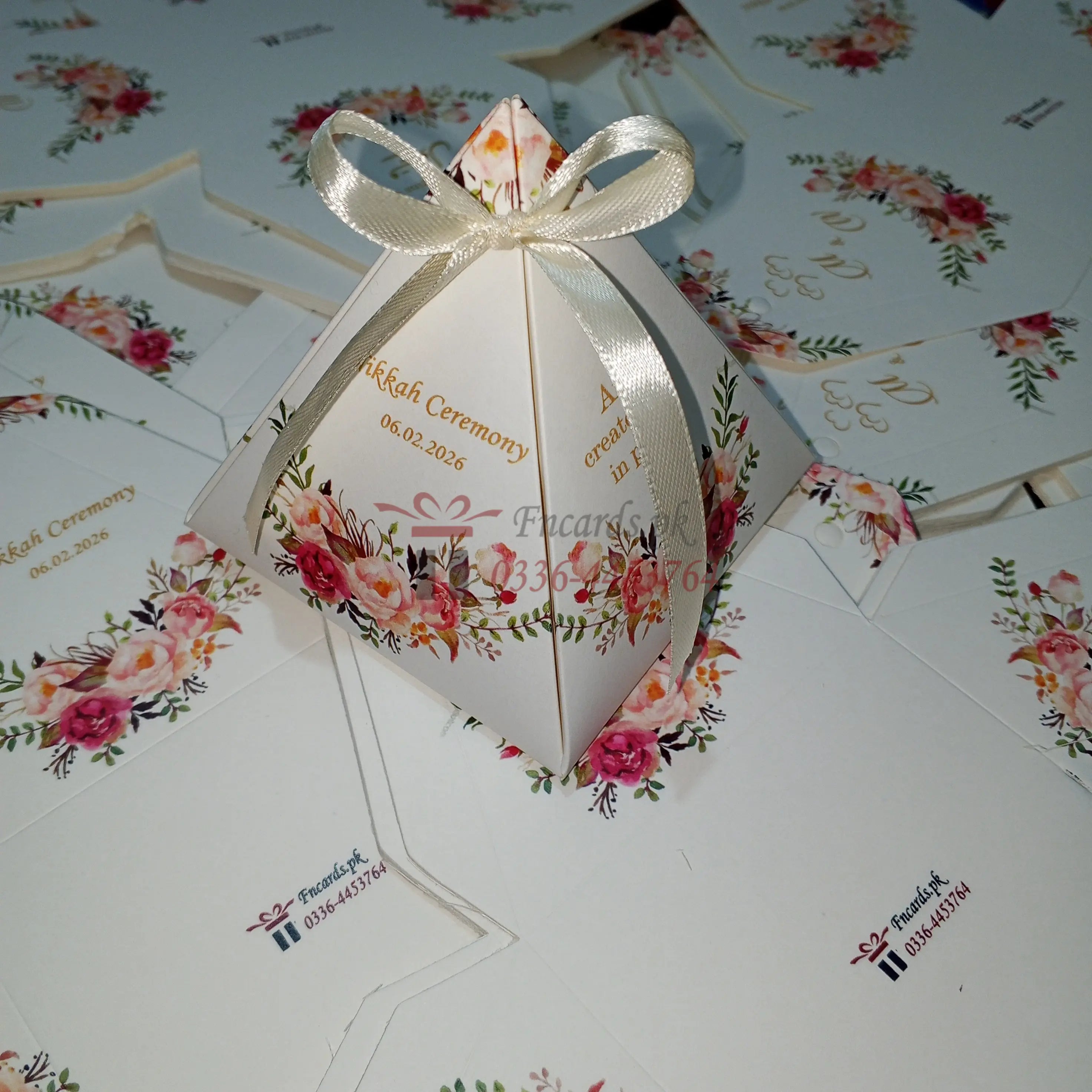 Triangle Bid Boxes With Unique Flowers Printing (Copy)