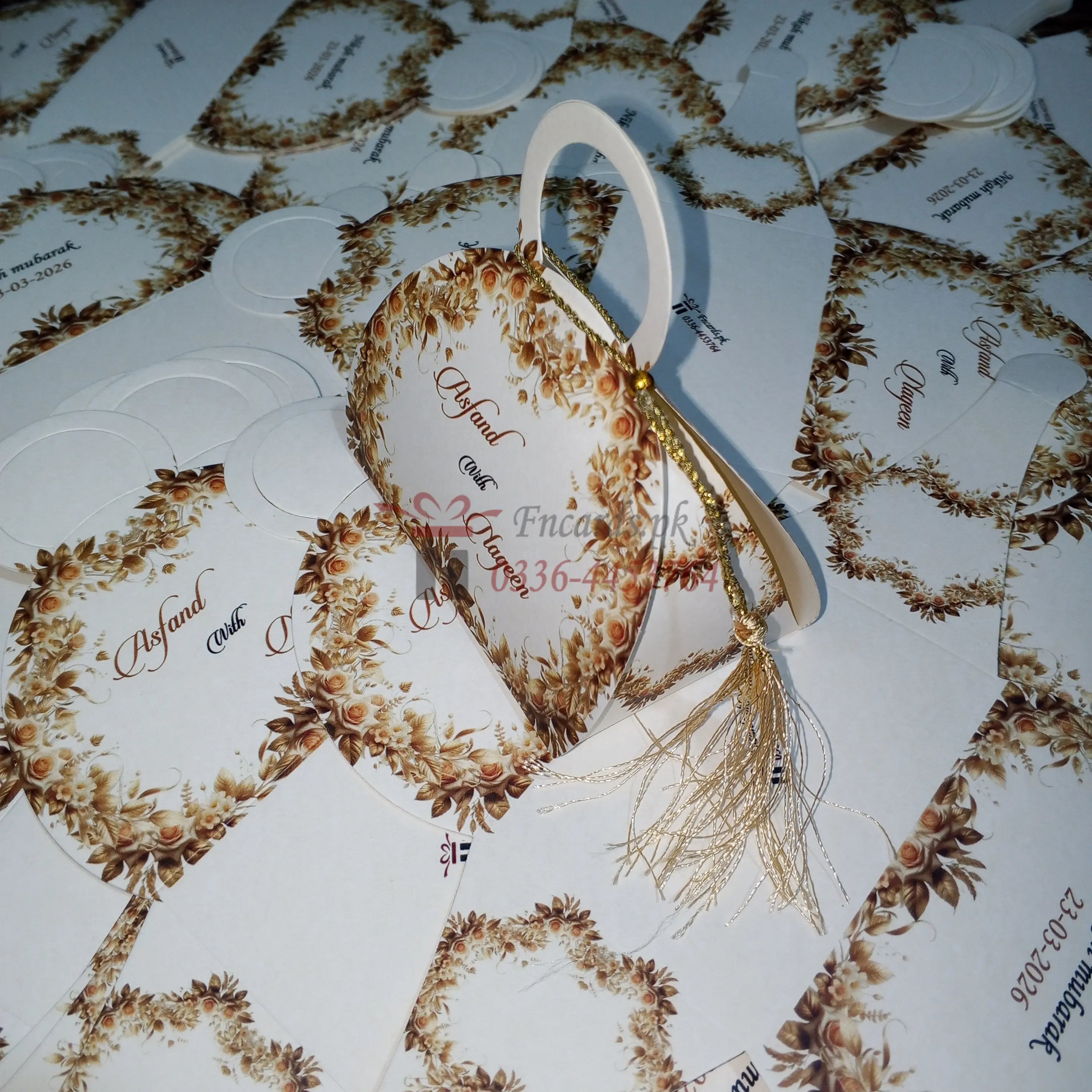 Pris Style Bid Boxes With Unique Goldan Printing