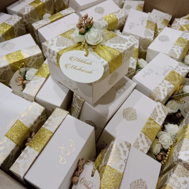 Nikkah Bid Box With Ribbon Flowers